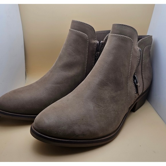 MIA Ankle Booties Taupe Side Zip‎ Casual Comfort Women's Size 9W - Picture 1 of 7